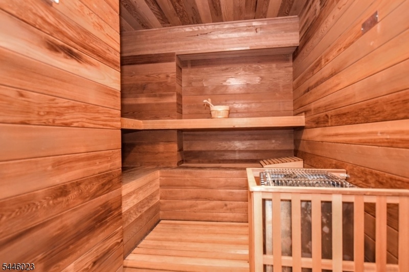 SUPER SOOTHING SAUNA