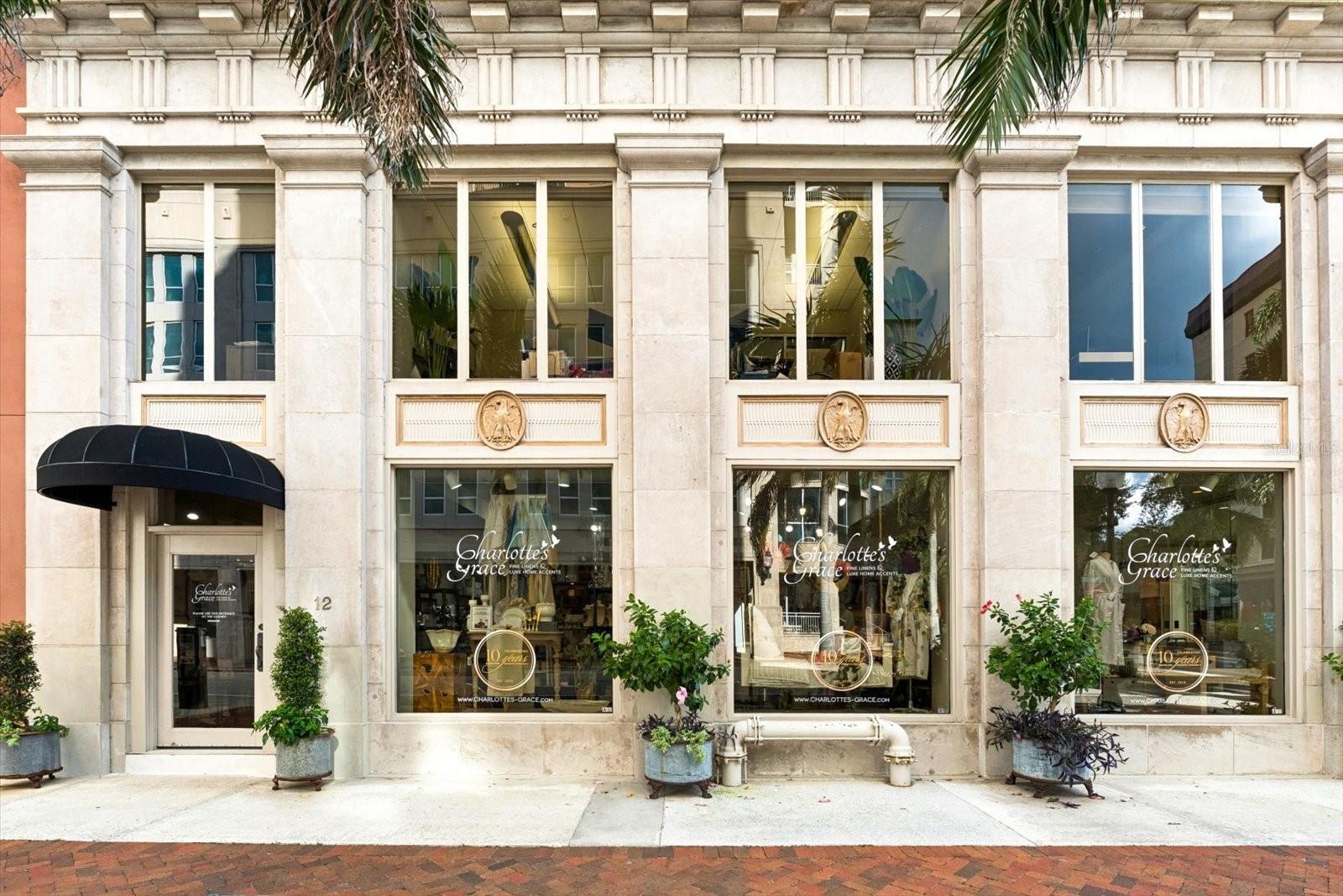 Shopping & dining outside your building