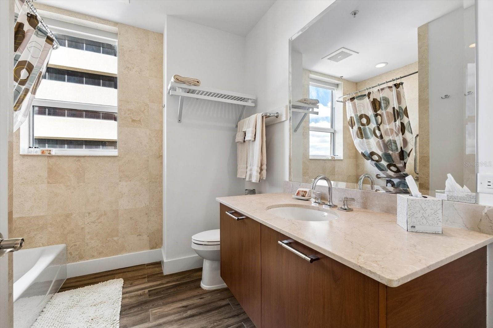 Cabana ensuite bathroom