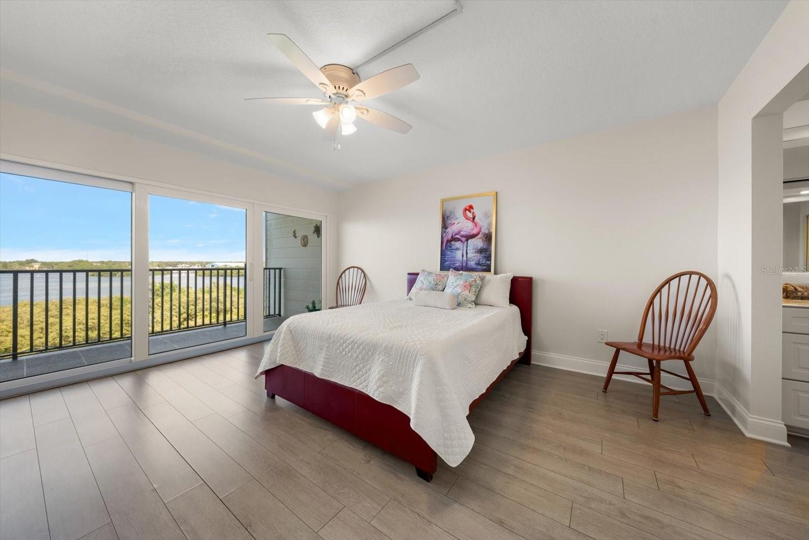 Primary suite