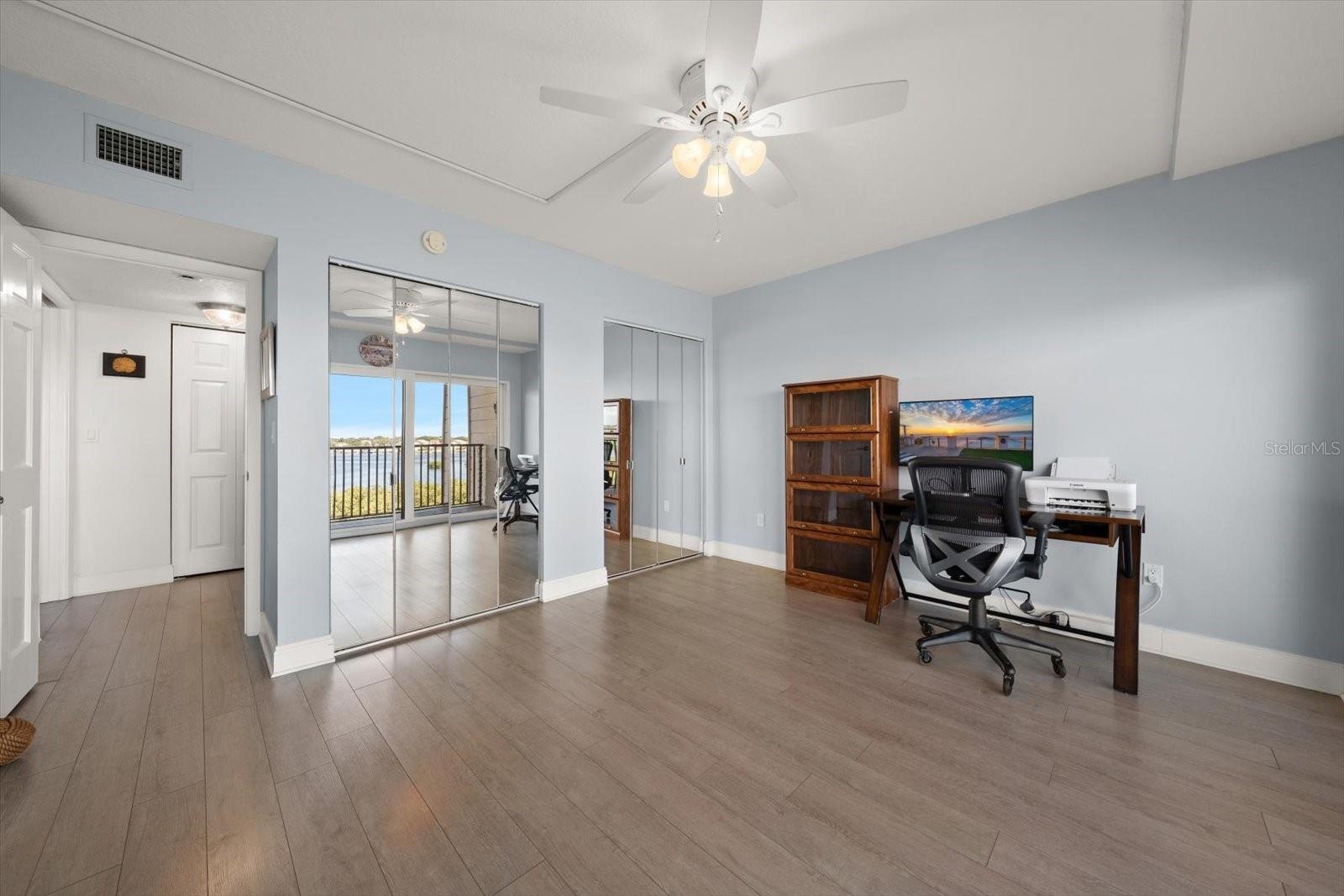 2nd bedroom