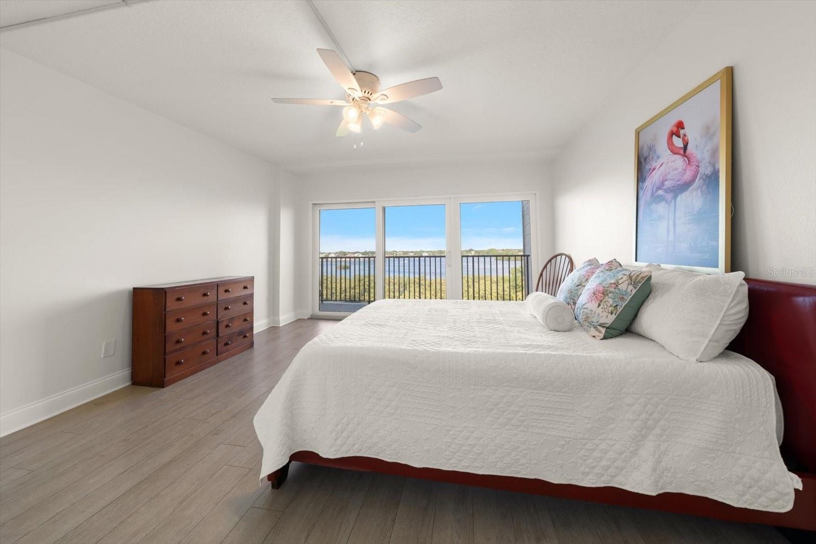Primary suite
