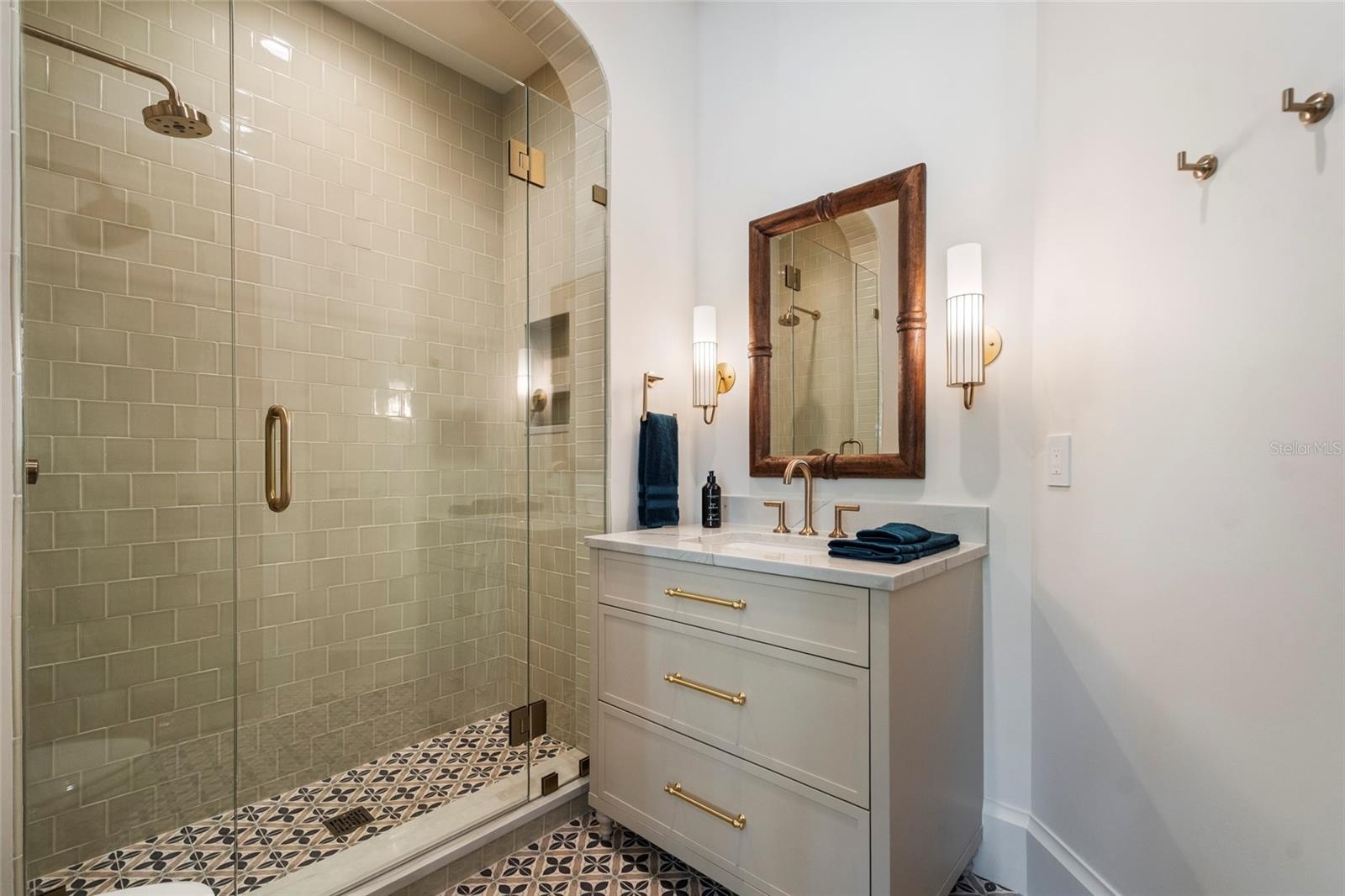 Bedroom 2 Ensuite