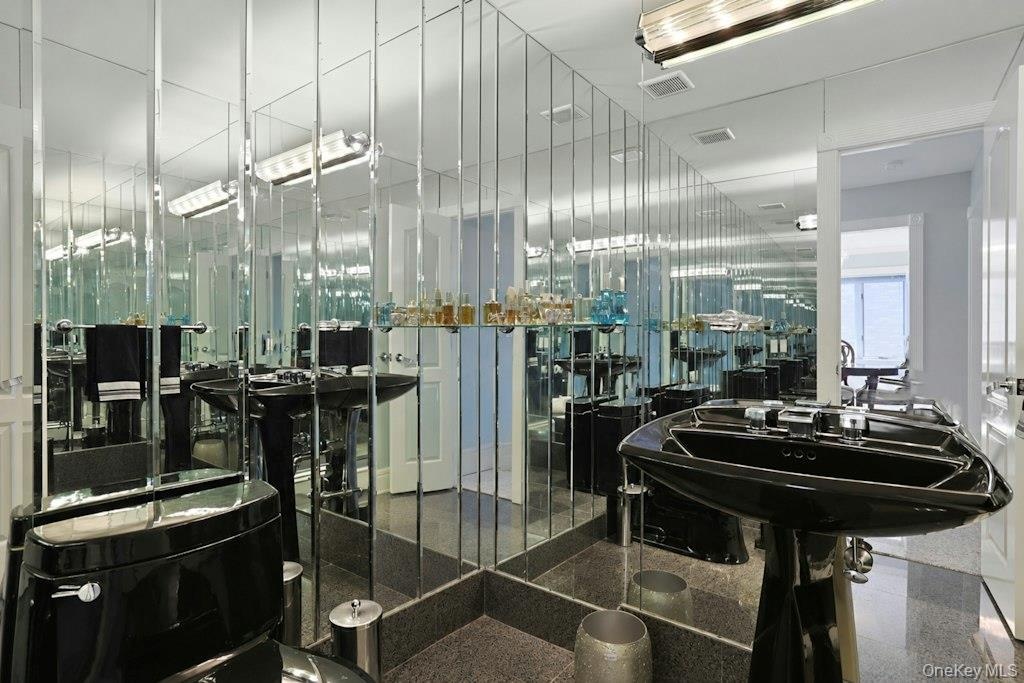 Powder room