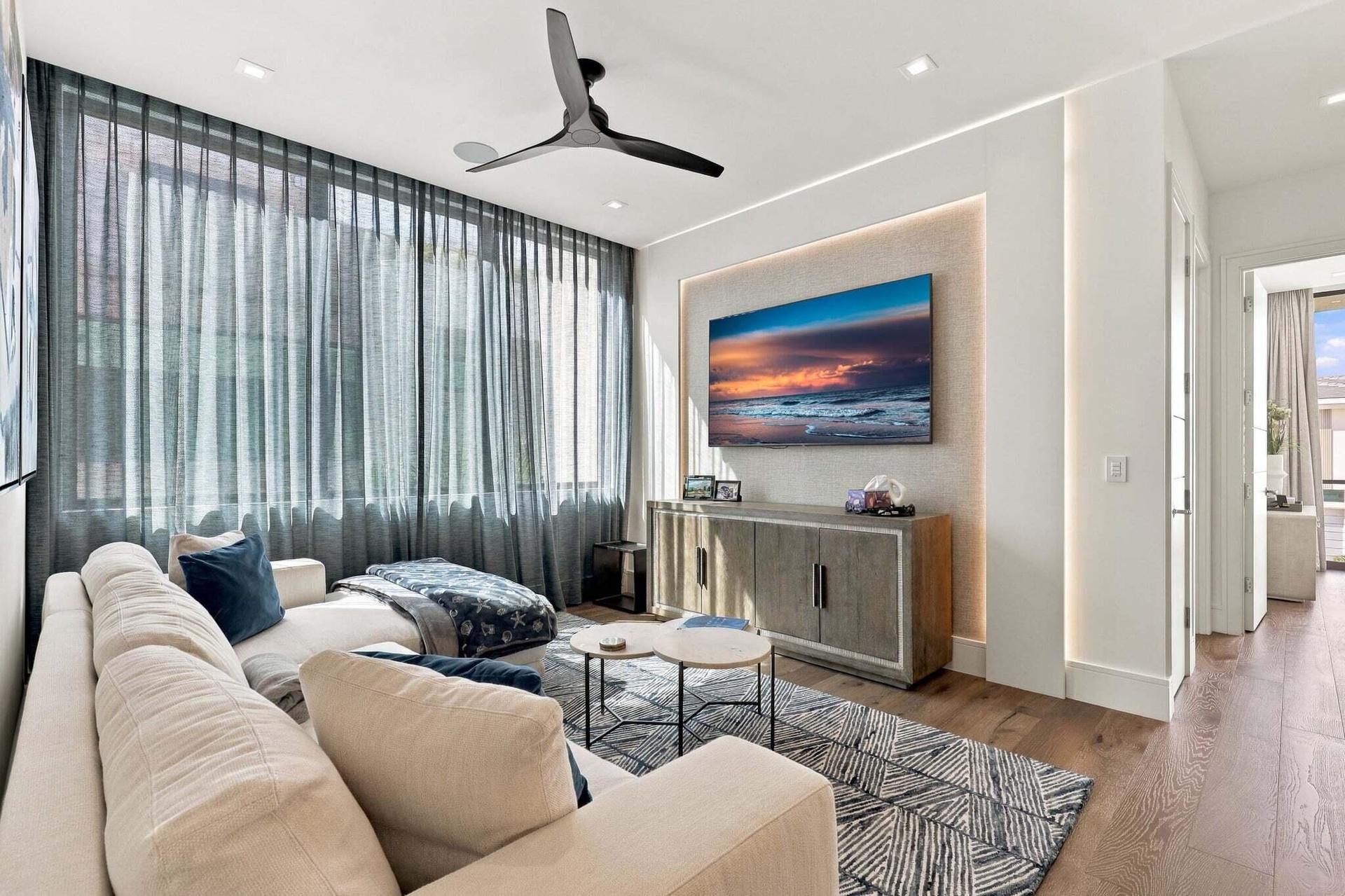 Upper Level Loft