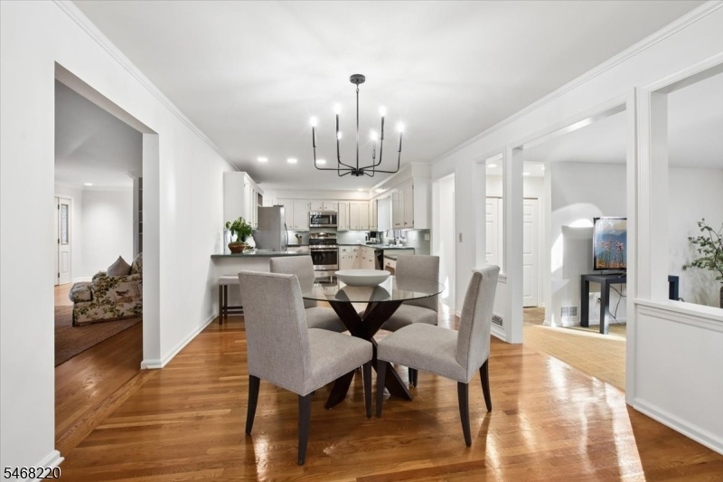 Breakfast room