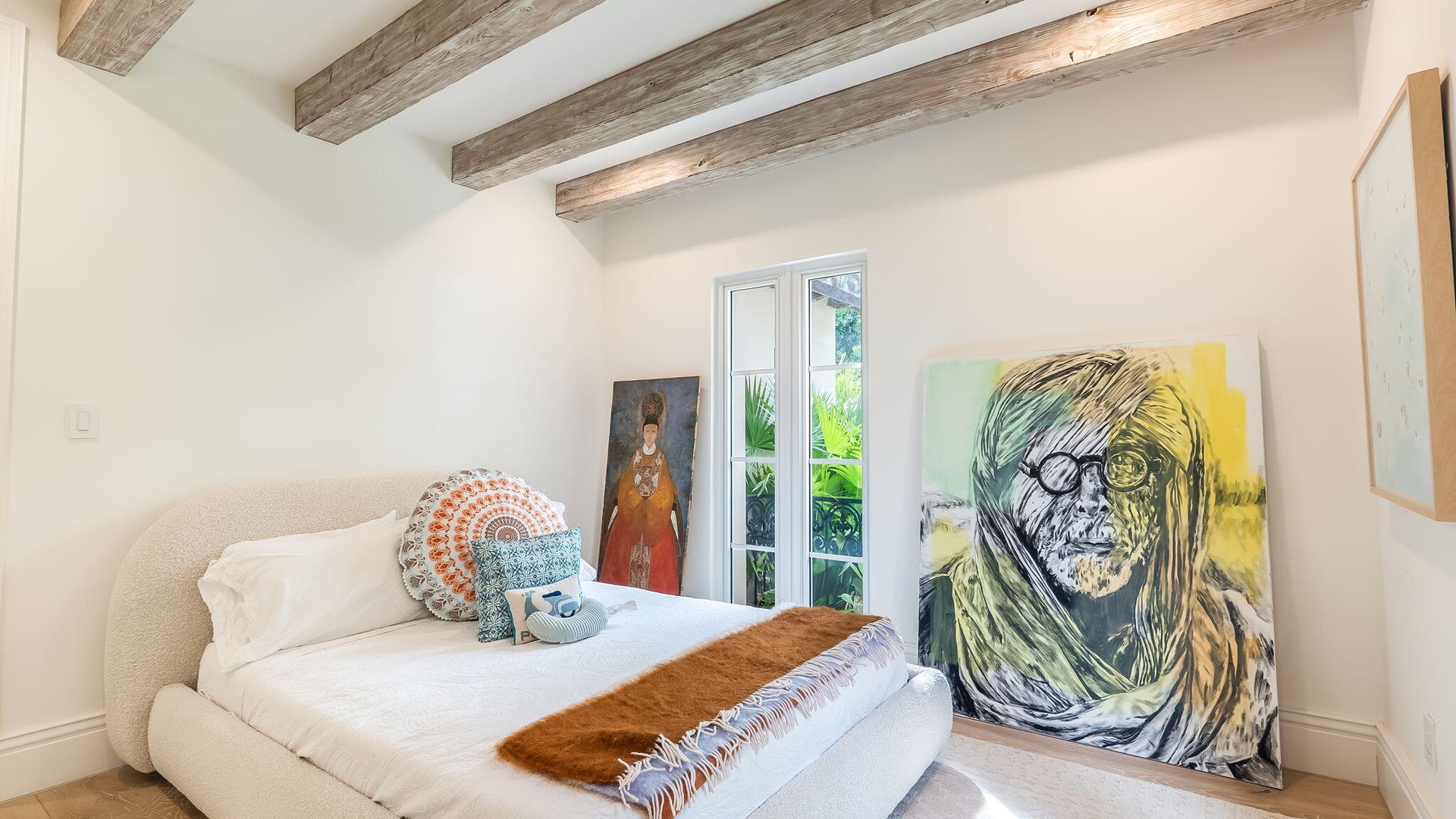 2nd bedroom