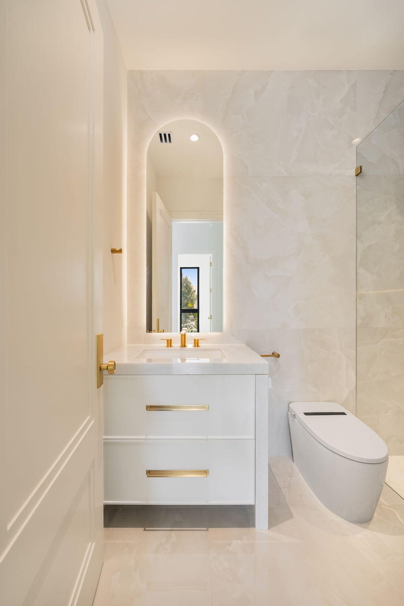 Guest Bath photo 1 - 1st floor