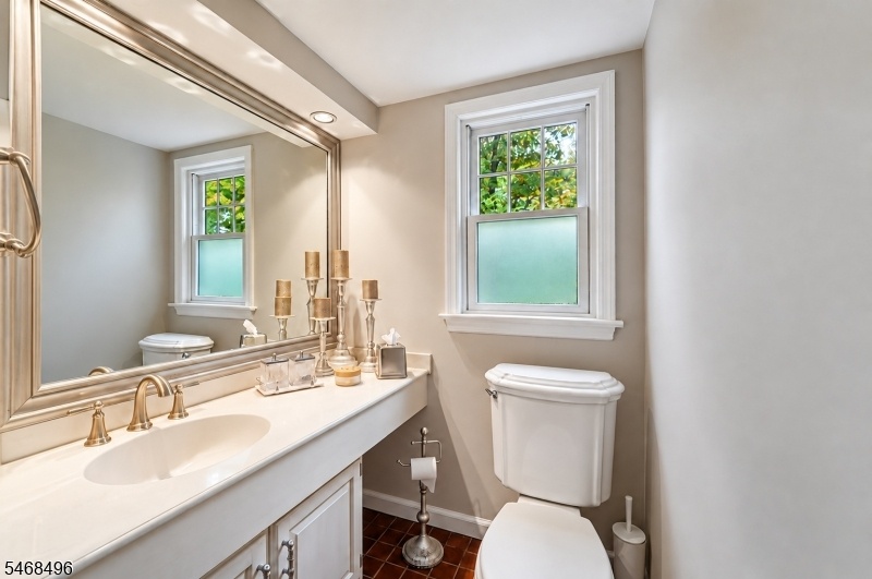 POWDER ROOM ON MAIN LEVEL
