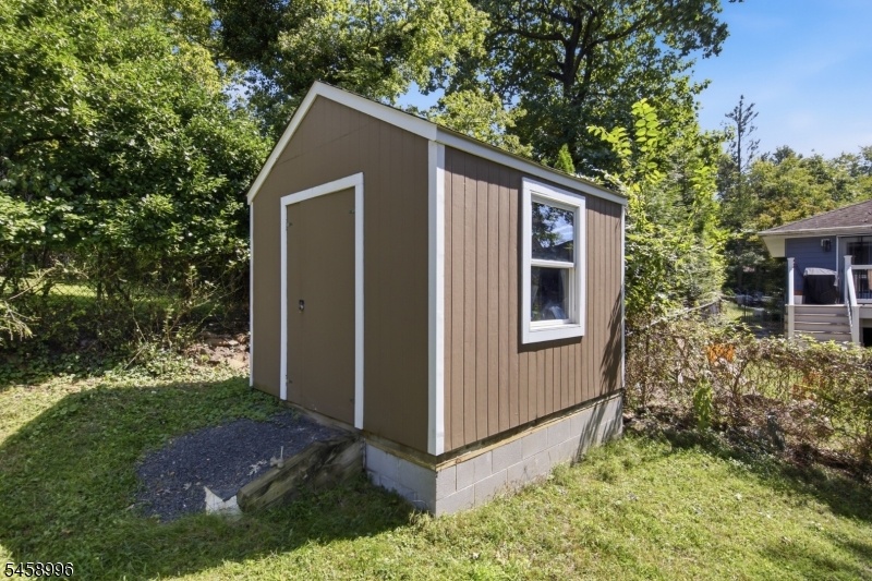 Shed