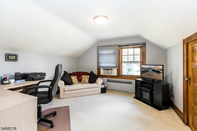 Bedroom or Office