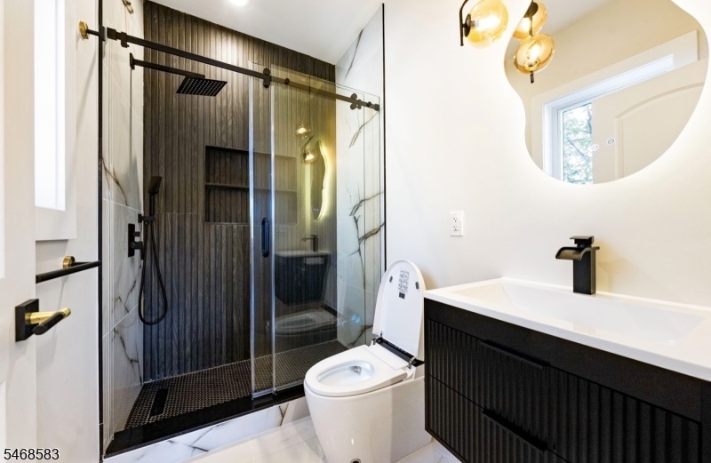 Fourth master bath