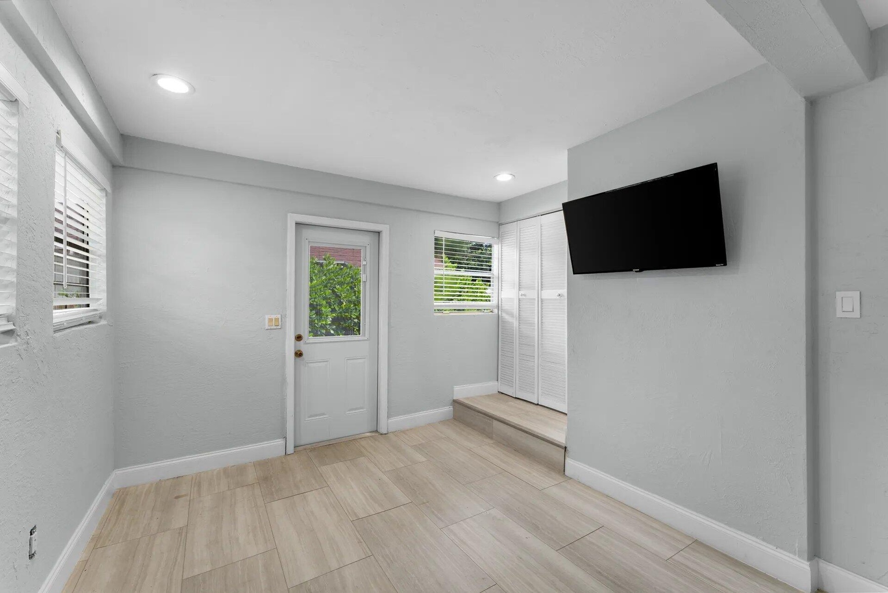 Family /Tv Room