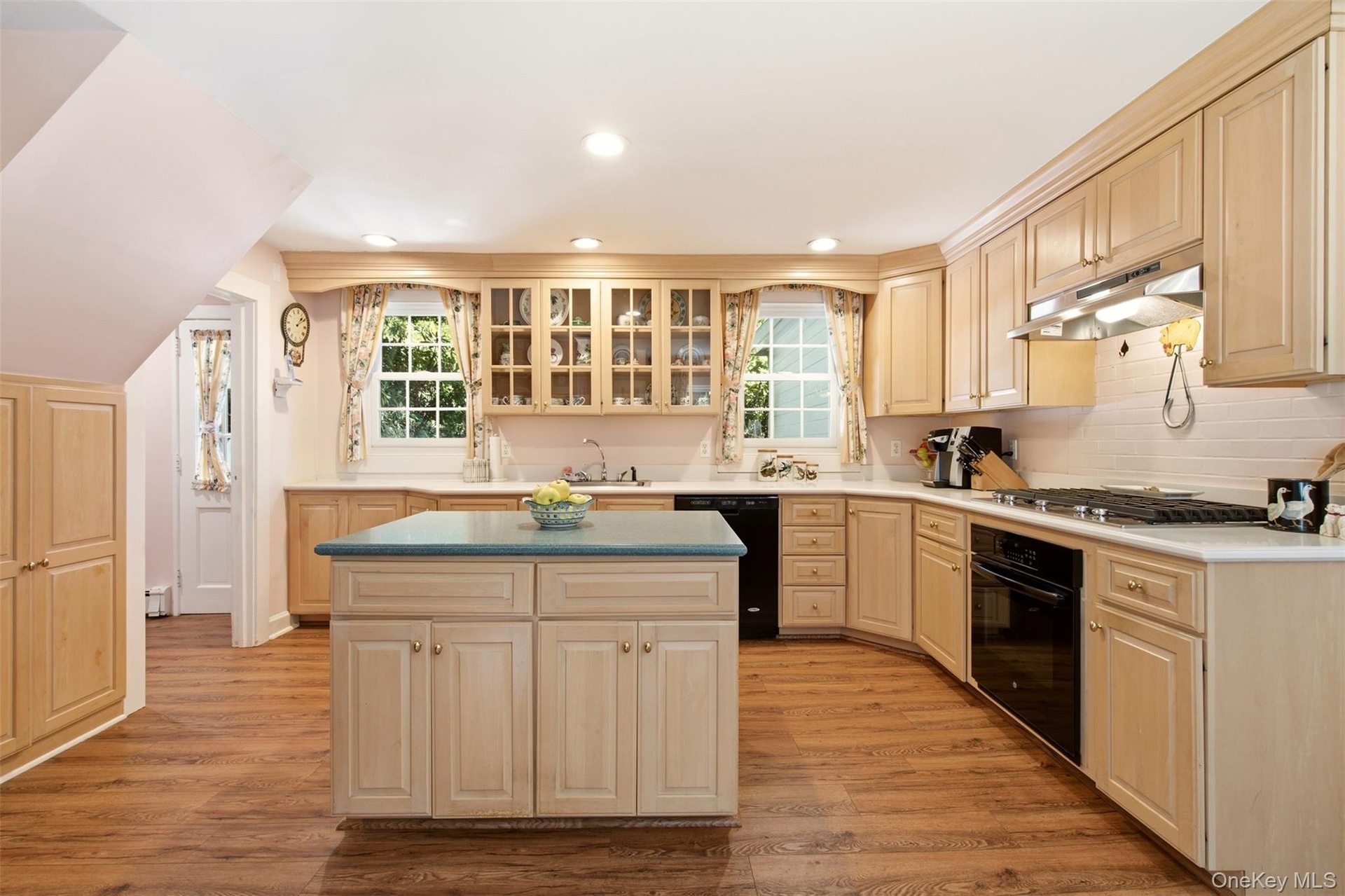 Kitchen with island