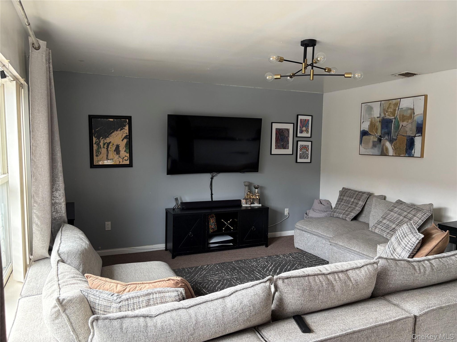 2nd Floor Living Room