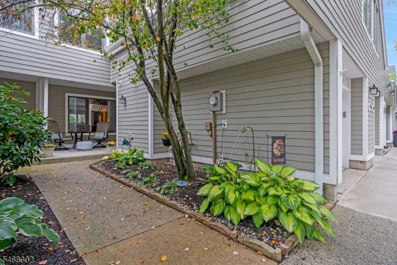 FRONT WALKWAY/PATIO