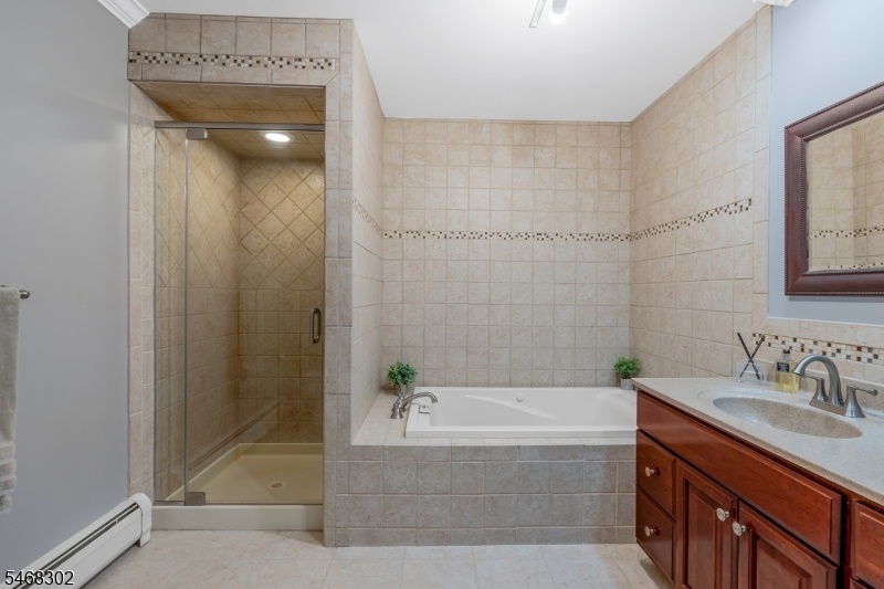 EN SUITE BATH