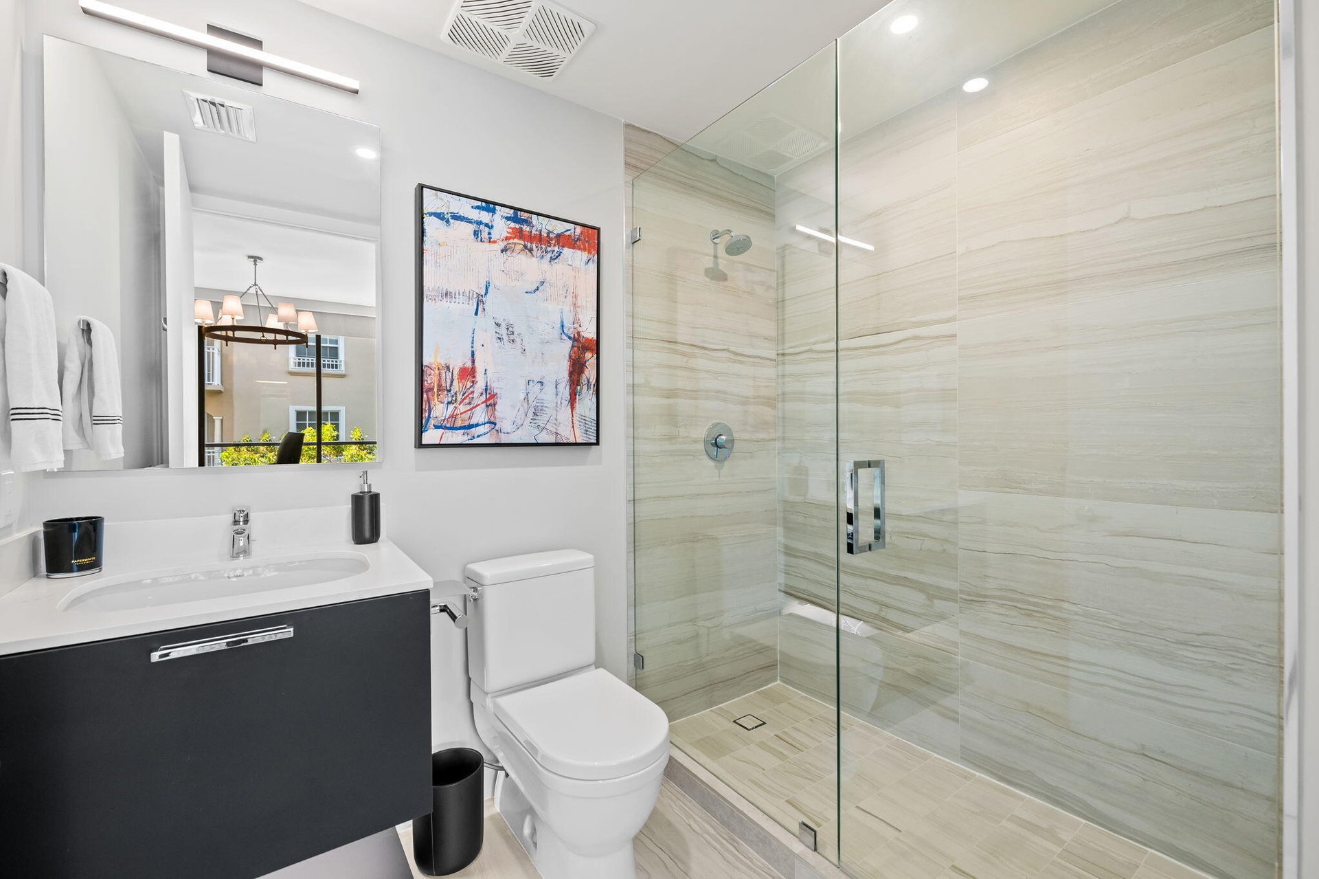 Guest suite #3 / Den