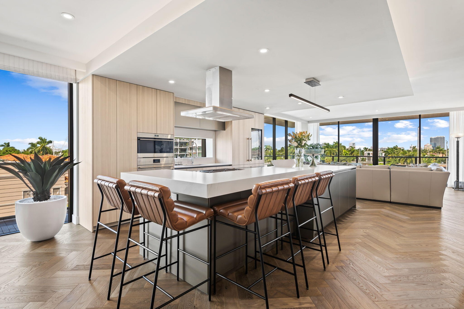 Eggersmann Kitchen Island Seating