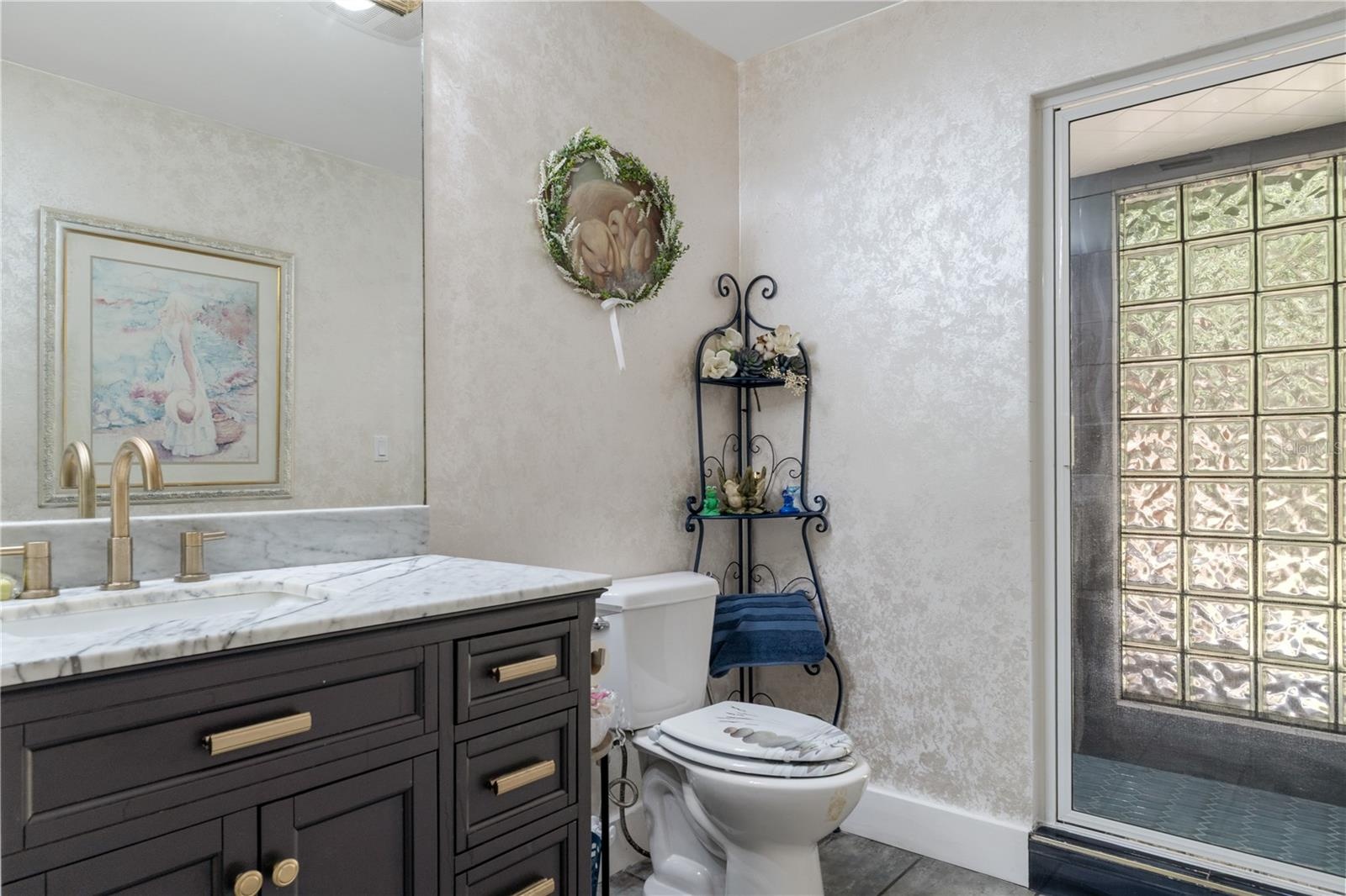 Guest Bath 1