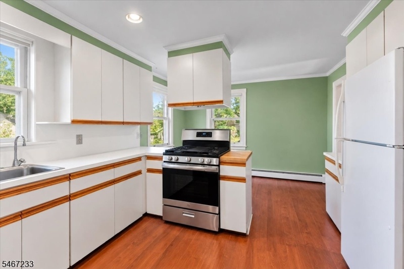Unit 1 Kitchen