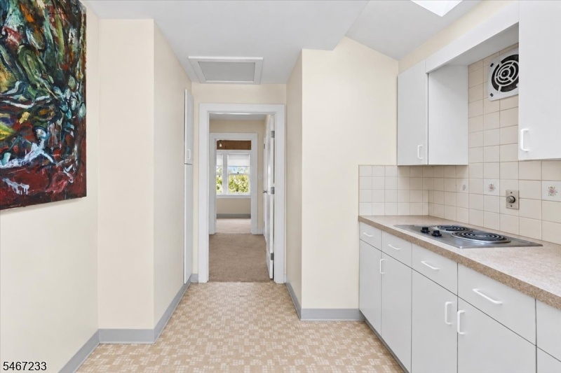 Unit 2 Kitchen & Hall