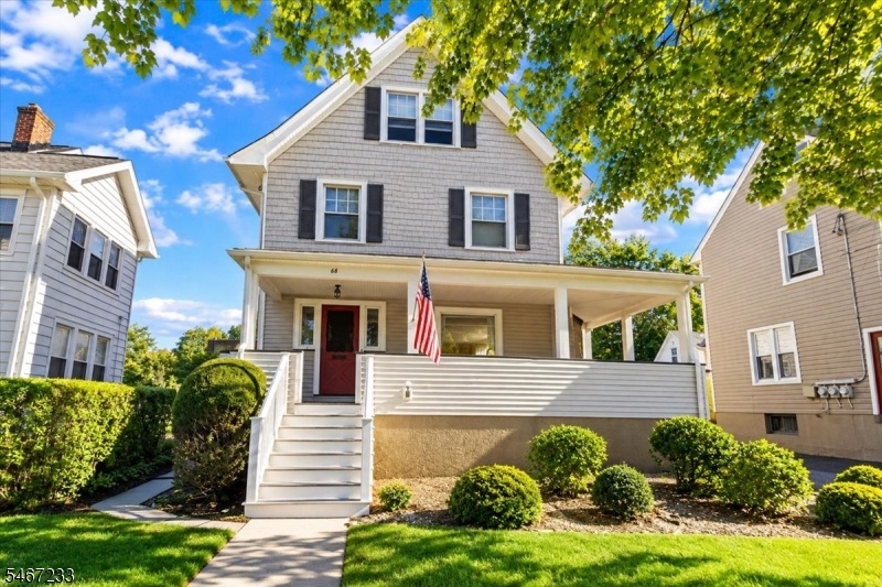Front Porch & Entry