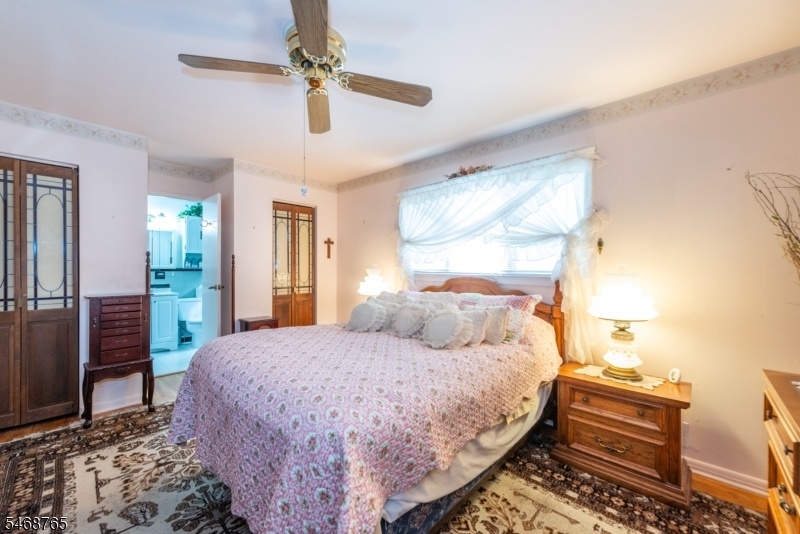 Primary Bedroom w/Bath Access