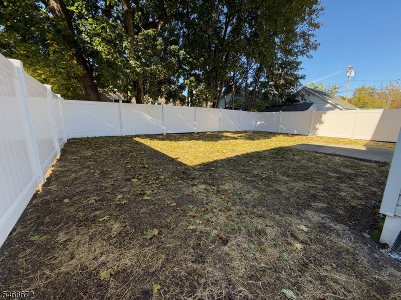 Private fenced in yard