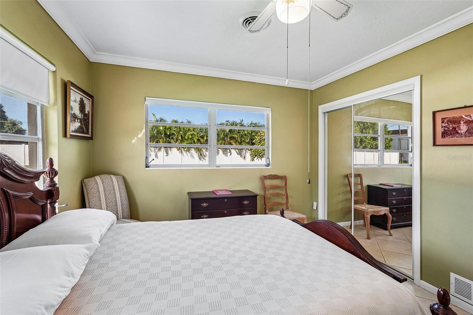 309 second bedroom with mirrored glass closet