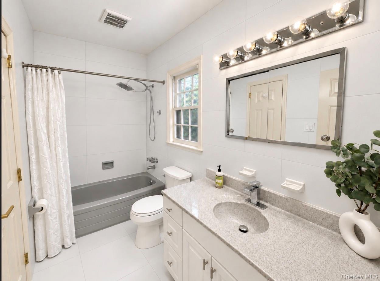 2nd Bathroom
