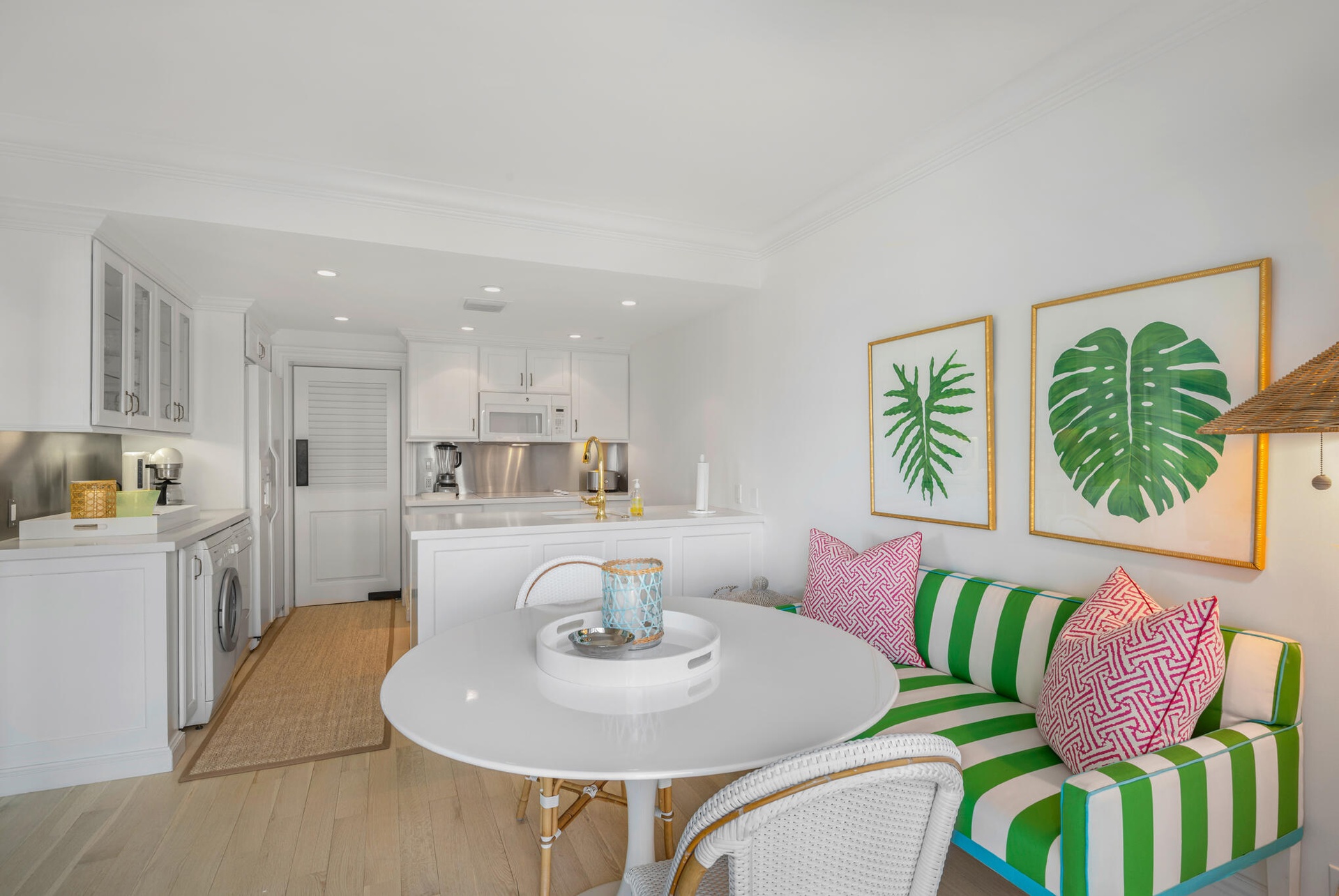 Eat-in Kitchen