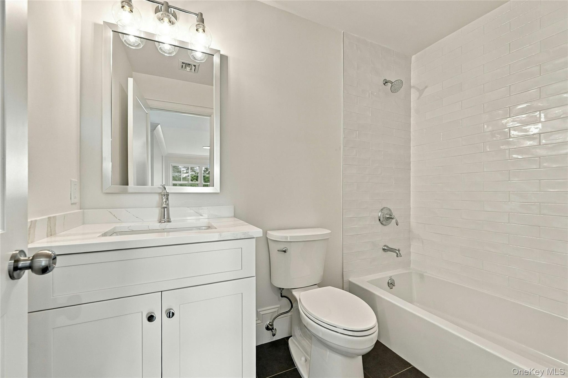 Full Hall Bathroom with Bathtub