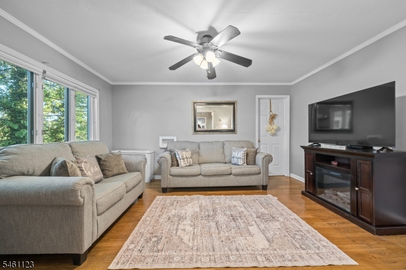 Living Room - Floor 1