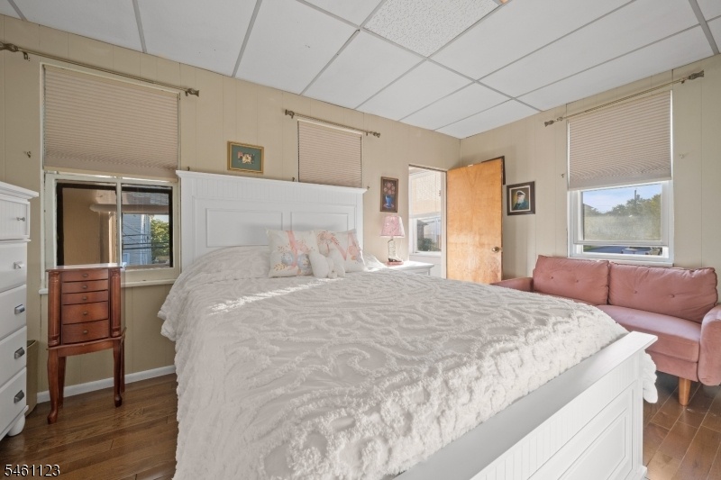 Bedroom 1 - Floor 1