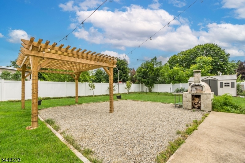 Pergola and Pizza Oven