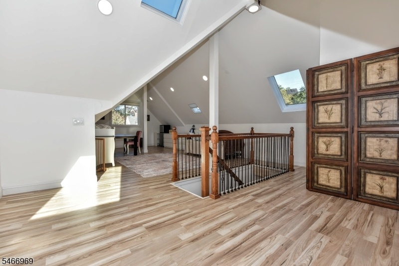 loft woth sky light