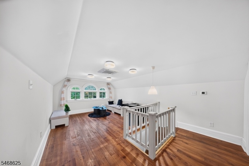 Third floor bonus room