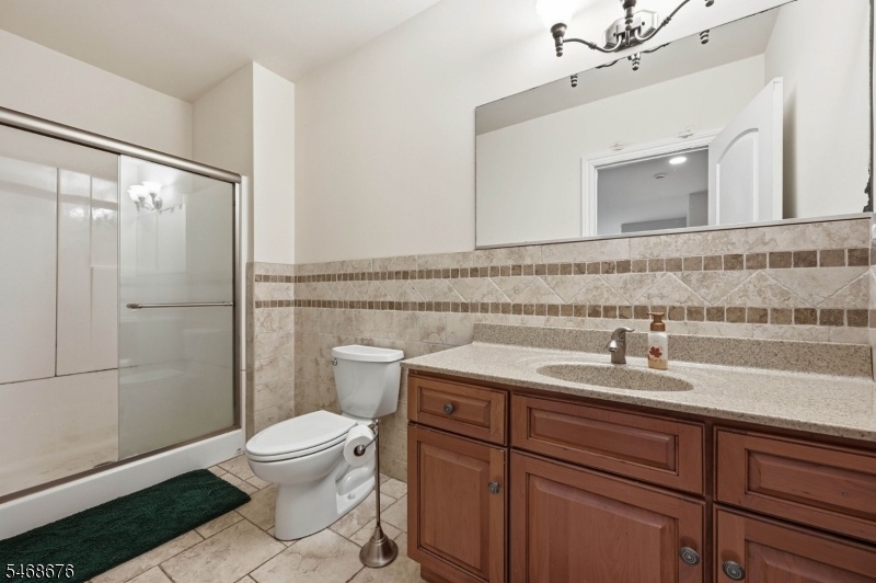 Lower Level Full Bath