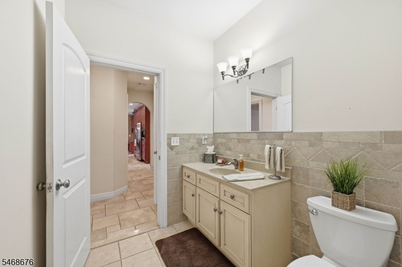 1st Floor Main Bath