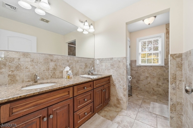 Hall Full Bathroom