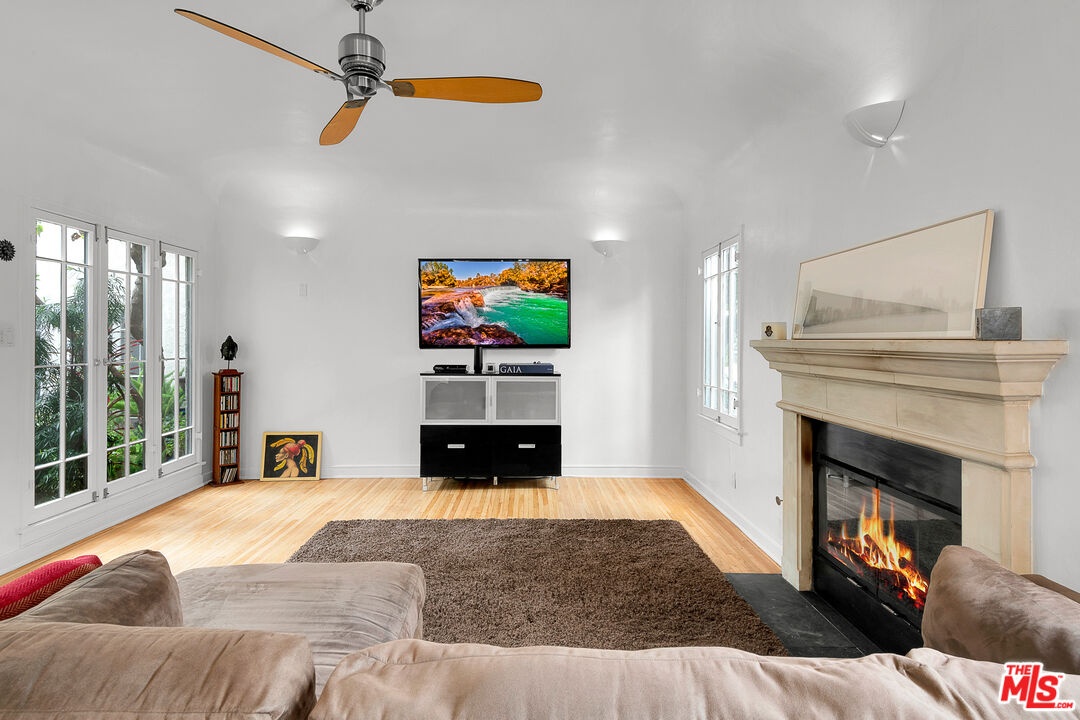 Living Rm with Fireplace