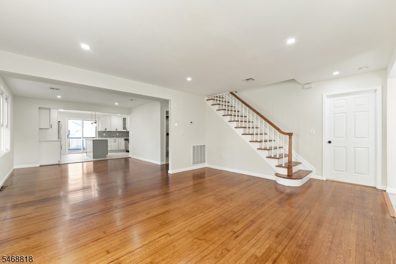 Livingroom/dinning room