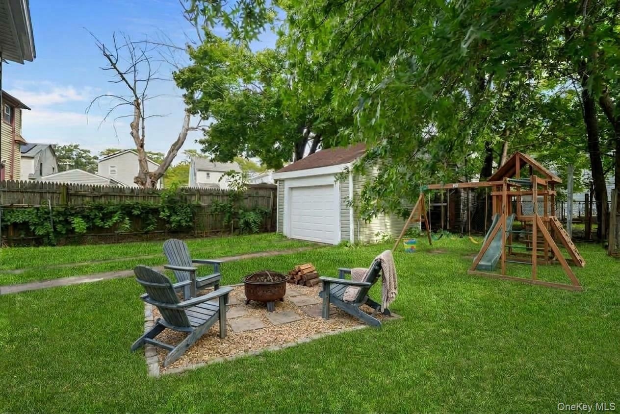 Virtually staged back yard