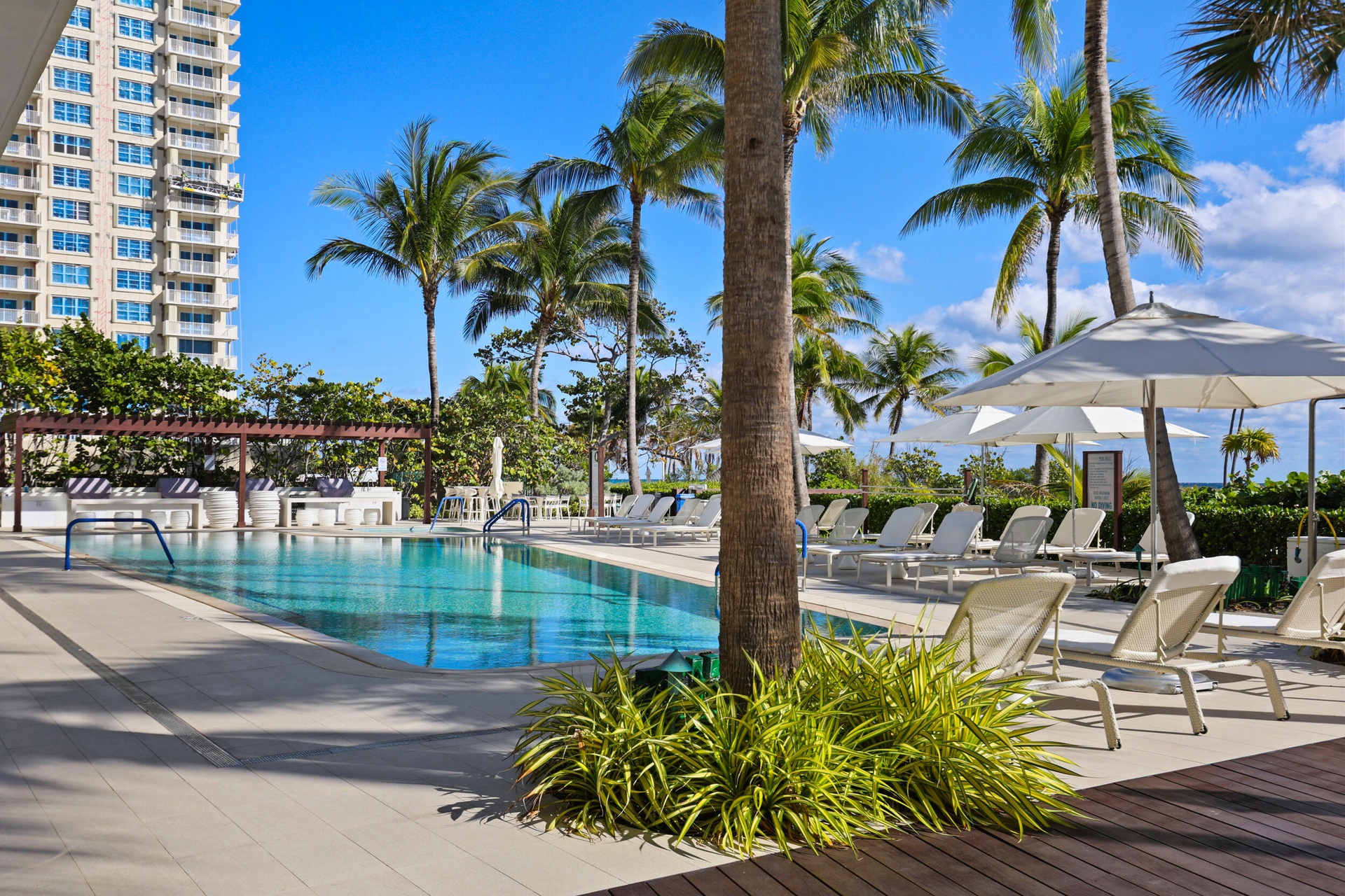 Sabbia Beach is a flagship luxury condominium positioned directly on the sand and an unmistakable presence on the Pompano Beach skyline. Offering 200 