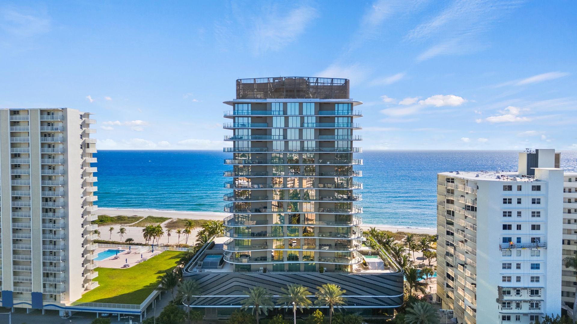 Sabbia Beach is a flagship luxury condominium positioned directly on the sand and an unmistakable presence on the Pompano Beach skyline. Offering 200 