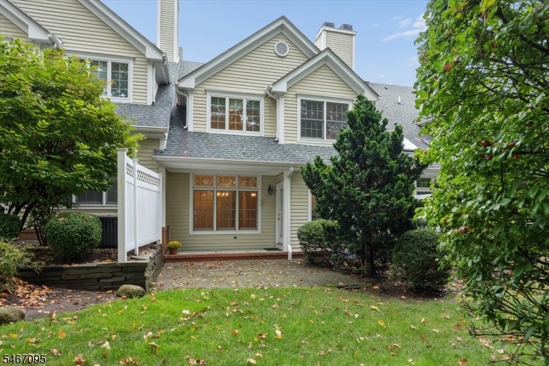 Private & partially covered