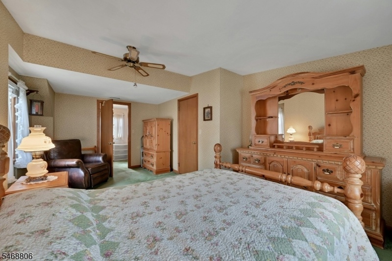 Large Primary Bedroom