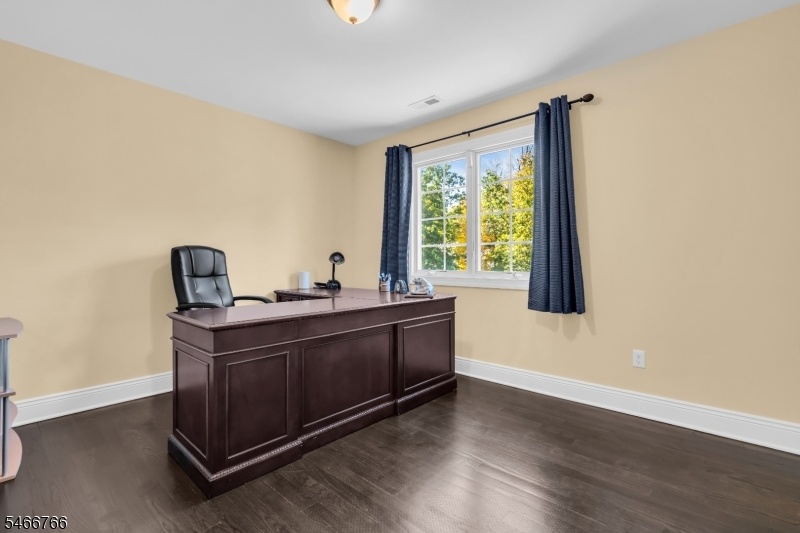 Bedroom 4/Office