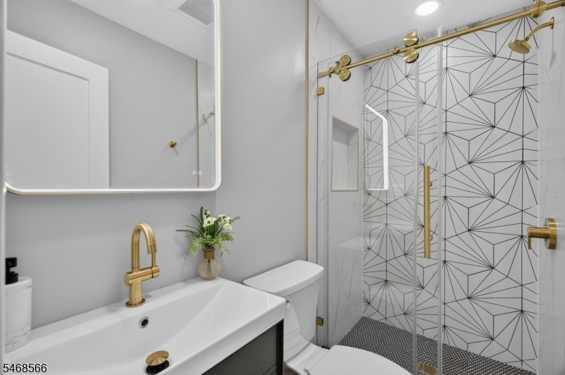 Unit 3&4 ensuite
